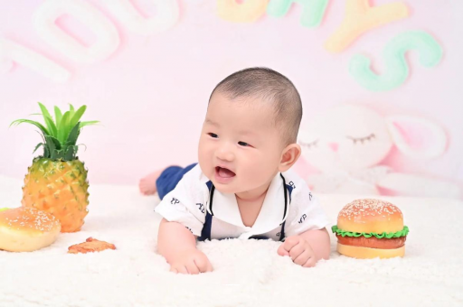 无为宝宝在妈妈肚子里